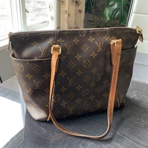 Louis Vuitton shoulder bag